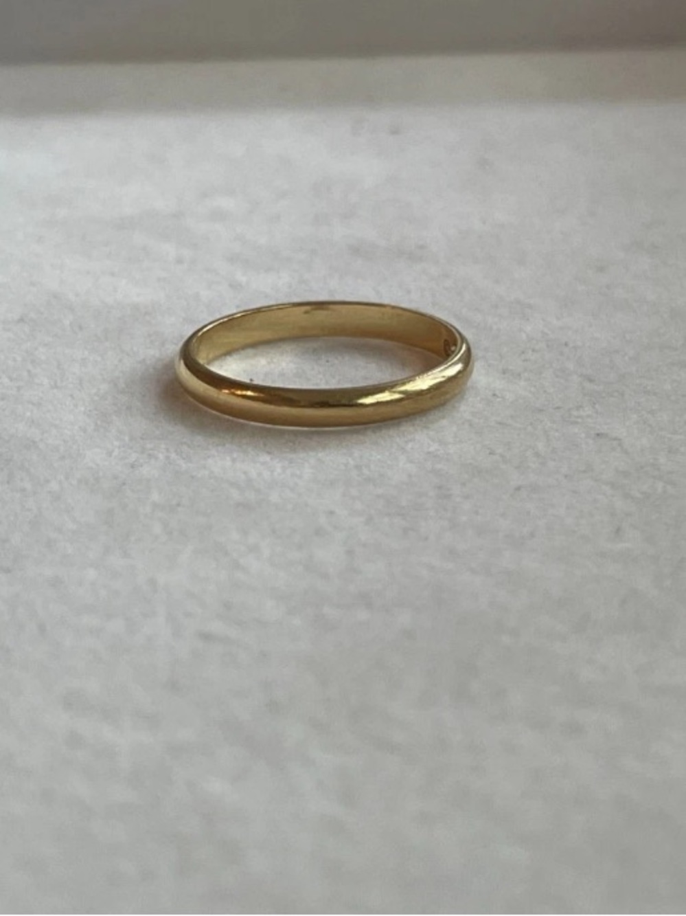 Cartier 1895 Classic 18k Yellow Gold Ring 2.5mm - Picture 8 of 8